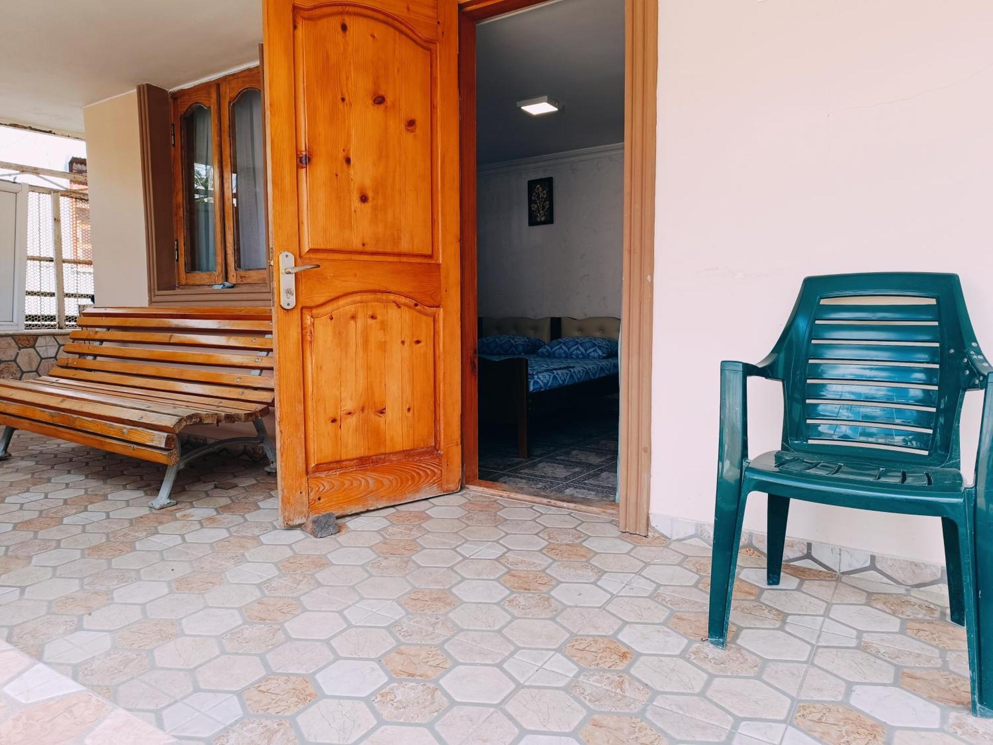 Guesthouse Mery Kobuleti Exterior photo